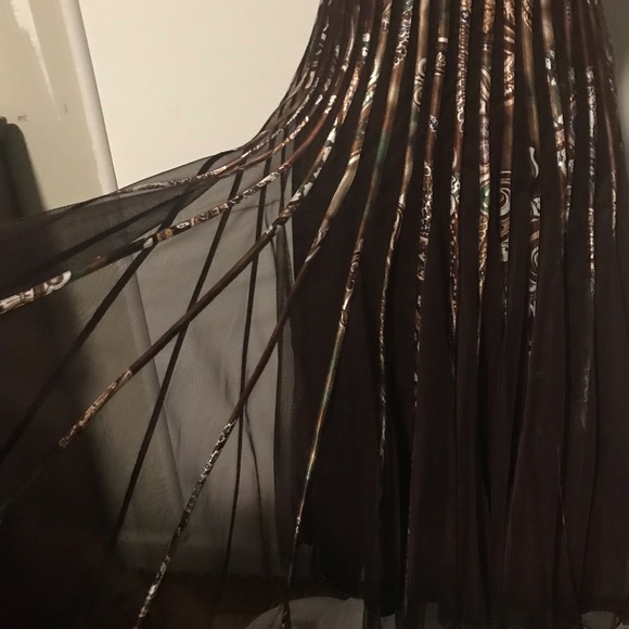 Stunning Cache Midi Dress - Picture 5 of 15